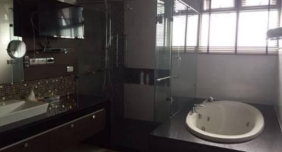 Villa en venta de 4 habitaciones en Prawet, Bangkok