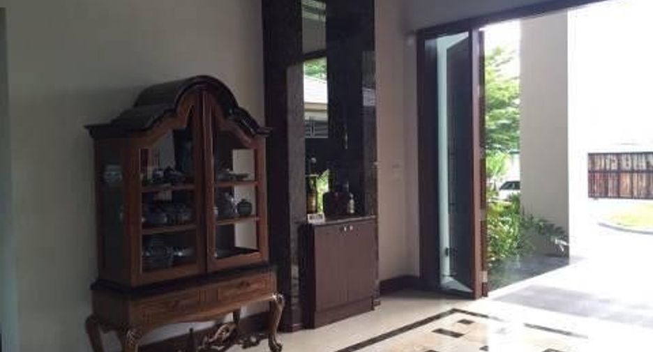 Villa en venta de 4 habitaciones en Prawet, Bangkok