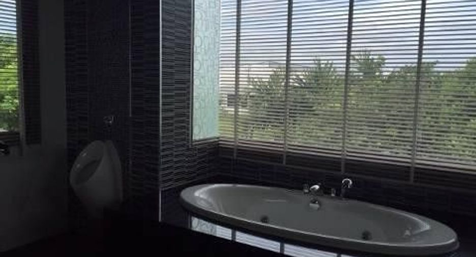 Villa en venta de 4 habitaciones en Prawet, Bangkok