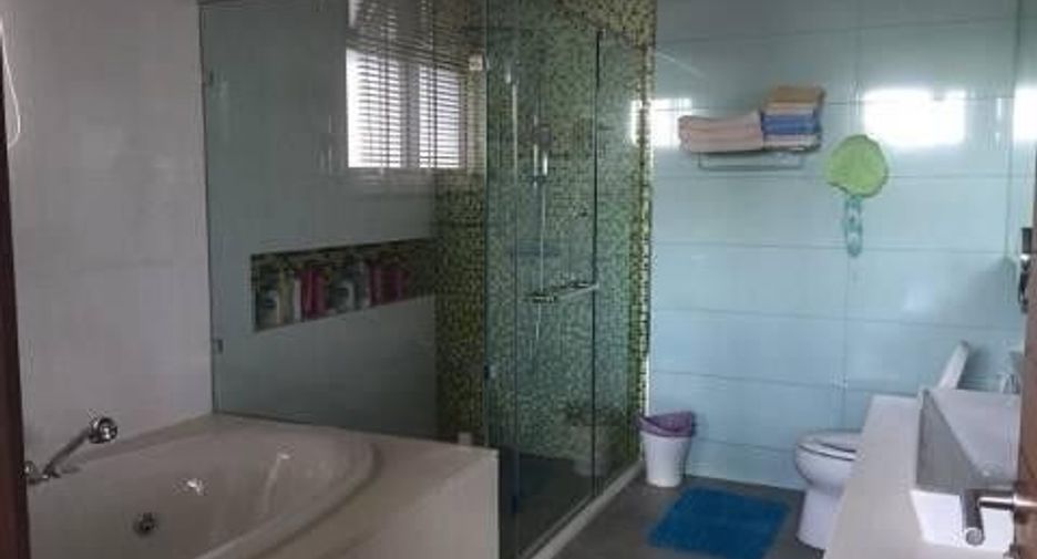 Villa en venta de 4 habitaciones en Prawet, Bangkok