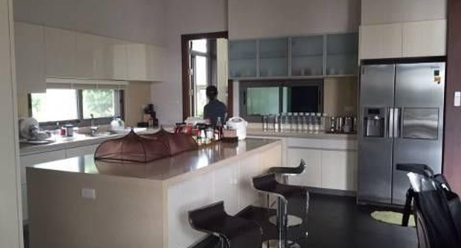 Villa en venta de 4 habitaciones en Prawet, Bangkok