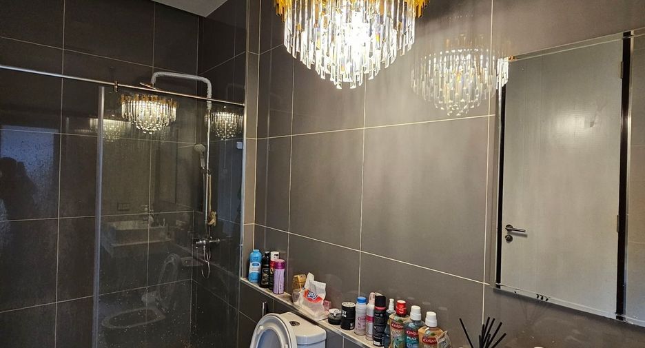 Casa en alquiler de 2 habitaciones en Bang Lamung, Chonburi
