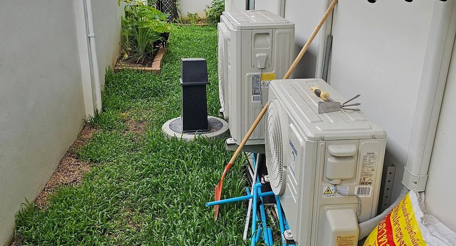 Casa en alquiler de 2 habitaciones en Bang Lamung, Chonburi