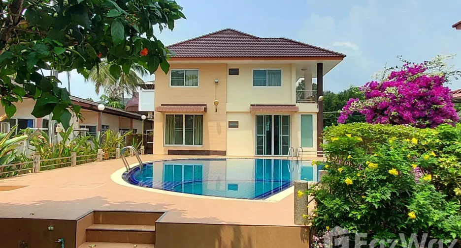 Hotel en venta de 33 habitaciones en Klaeng, Rayong