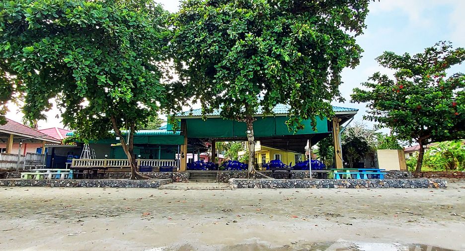 Hotel en venta de 33 habitaciones en Klaeng, Rayong