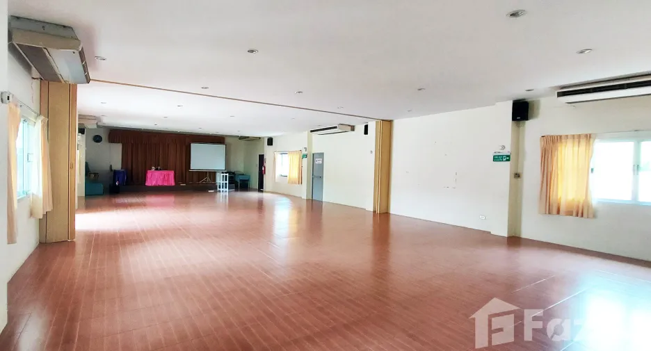 Hotel en venta de 33 habitaciones en Klaeng, Rayong