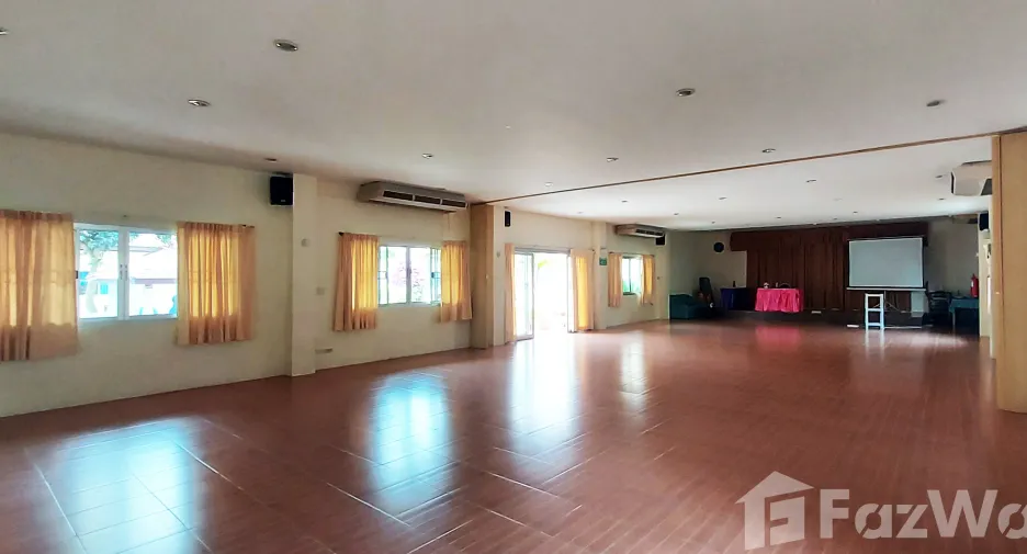Hotel en venta de 33 habitaciones en Klaeng, Rayong