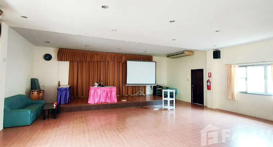 Hotel en venta de 33 habitaciones en Klaeng, Rayong