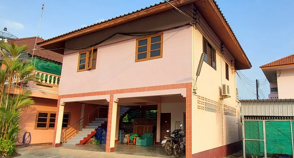 Hotel en venta de 33 habitaciones en Klaeng, Rayong