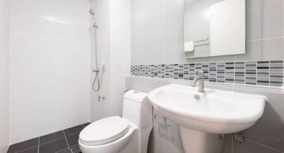 For sale 1 bed condo in Bang Khen, Bangkok