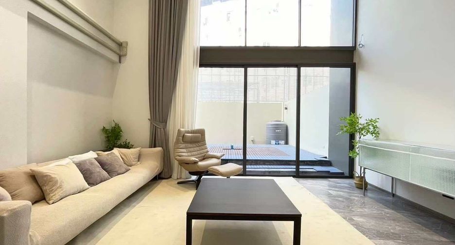 For sale 3 bedrooms townhouse in Wang Thonglang, Bangkok