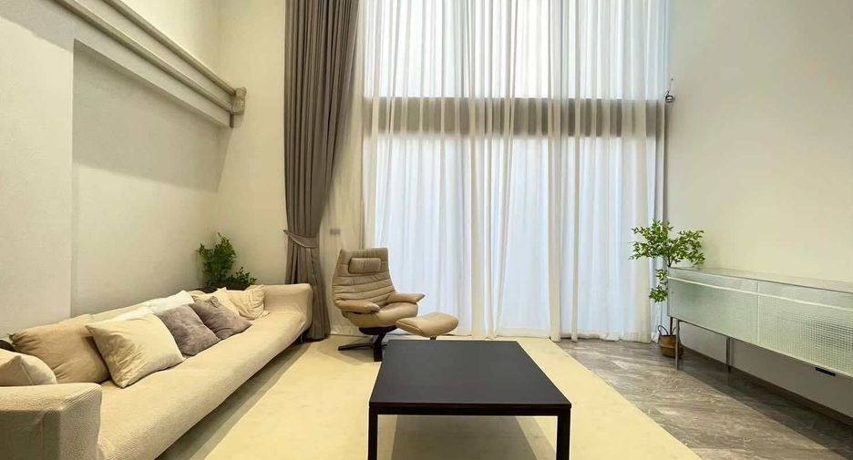 For sale 3 bedrooms townhouse in Wang Thonglang, Bangkok