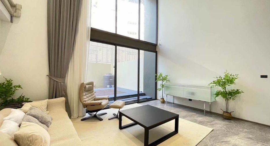 For sale 3 bedrooms townhouse in Wang Thonglang, Bangkok