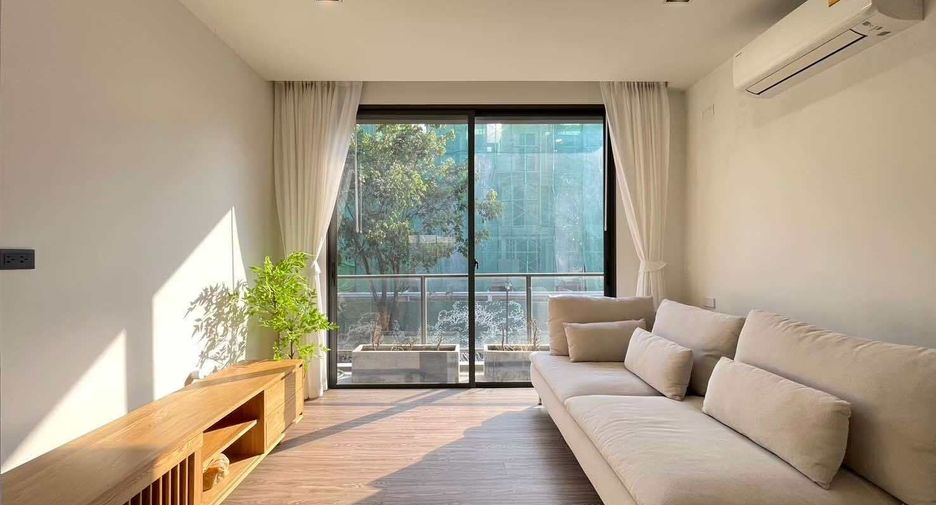 For sale 3 bedrooms townhouse in Wang Thonglang, Bangkok