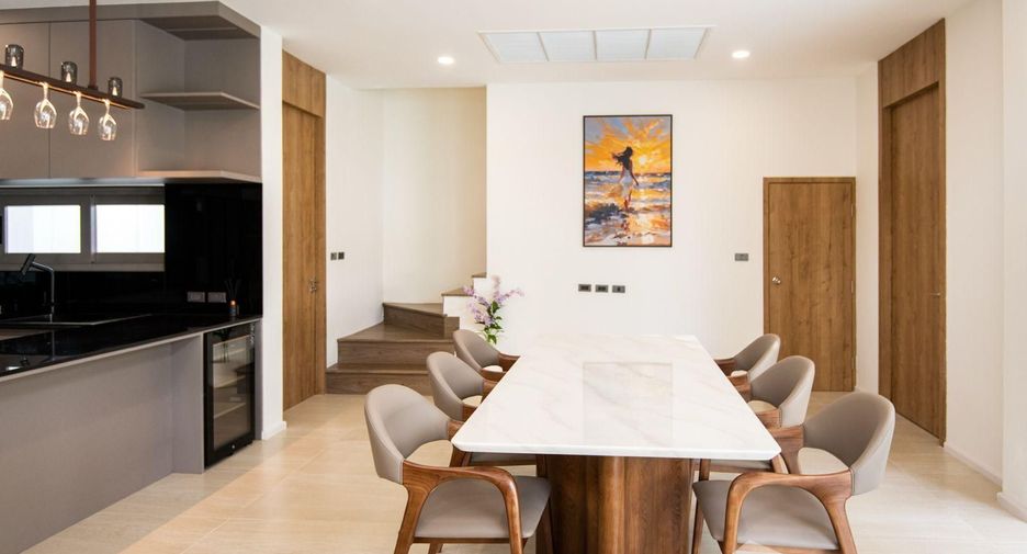 À vendre et à louer 3 chambres villa à Mueang Phuket, Phuket