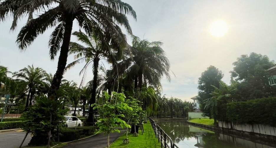For sale 4 bedrooms house in Pak Kret, Nonthaburi