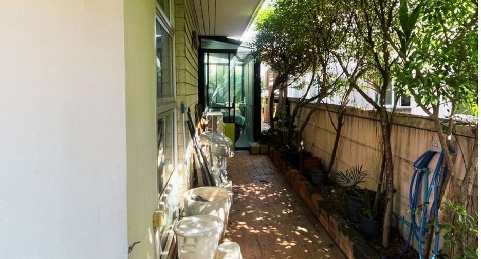 For sale 4 bedrooms house in Pak Kret, Nonthaburi