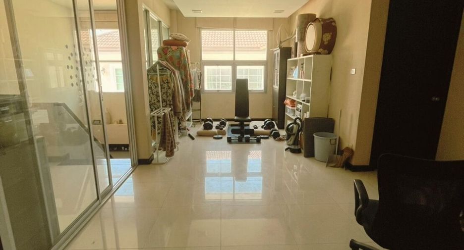For sale 4 bedrooms house in Pak Kret, Nonthaburi