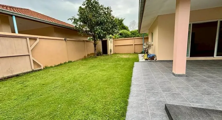 For rent 3 bedrooms villa in Bang Lamung, Chonburi