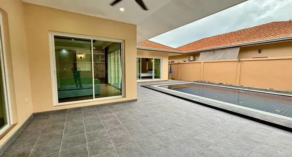 For rent 3 bedrooms villa in Bang Lamung, Chonburi