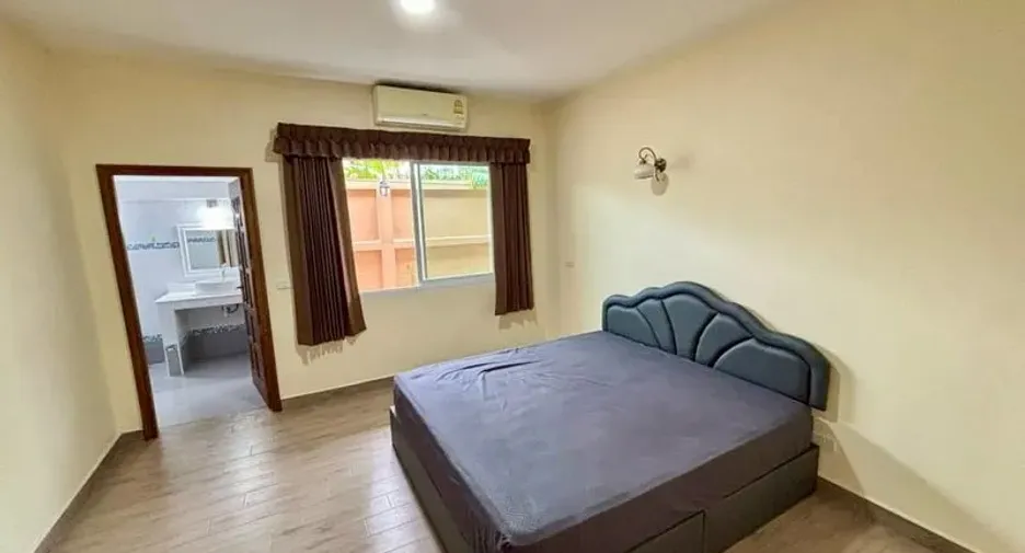 For rent 3 bedrooms villa in Bang Lamung, Chonburi