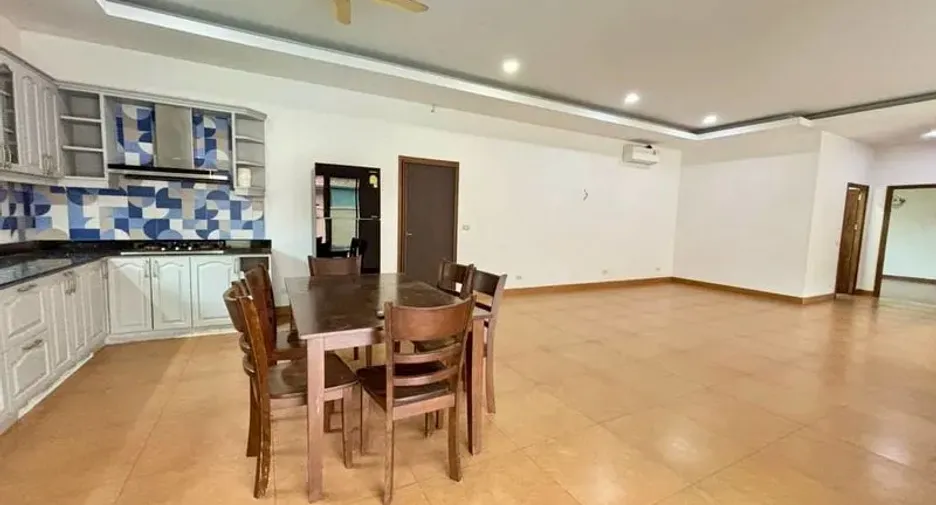 For rent 3 bedrooms villa in Bang Lamung, Chonburi