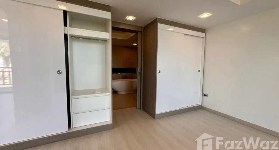 For sale 2 bedrooms condo in Mueang Phuket, Phuket