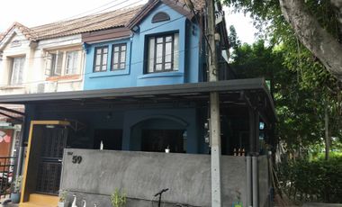 Casa adosada en venta de 3 habitaciones en Sai Mai, Bangkok