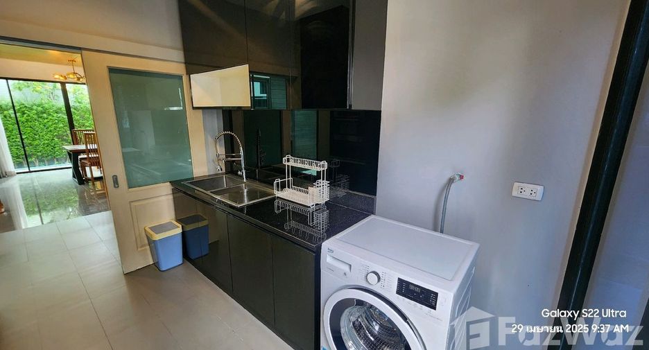 For sale and for rent 5 bedrooms house in Prawet, Bangkok