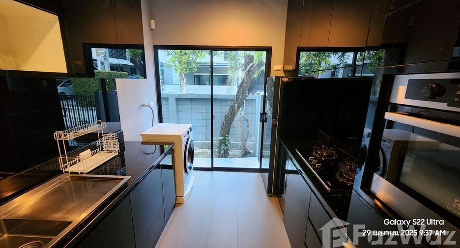For sale and for rent 5 bedrooms house in Prawet, Bangkok