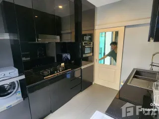 À vendre et à louer 5 chambres maison à Prawet, Bangkok