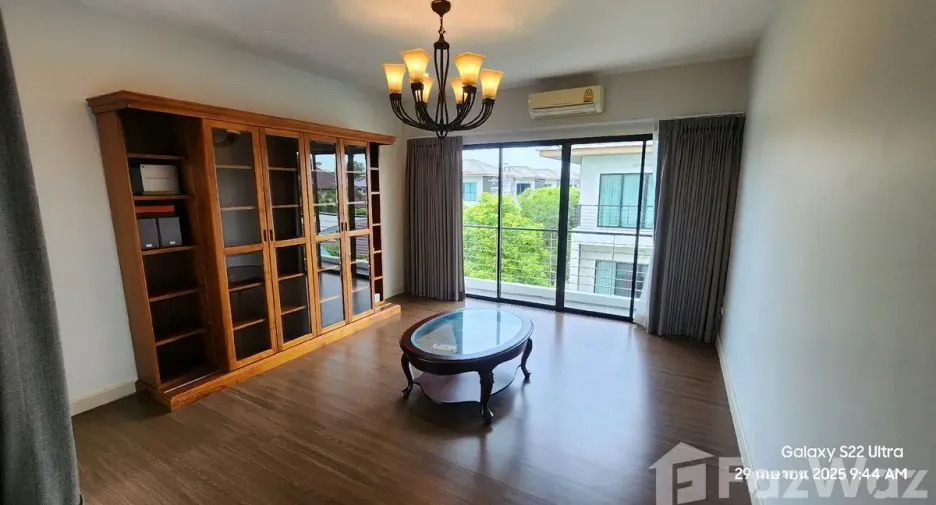 For sale and for rent 5 bedrooms house in Prawet, Bangkok