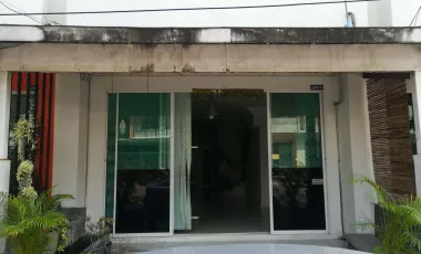 Local comercial en venta y en alquiler de 3 habitaciones en Sai Mai, Bangkok