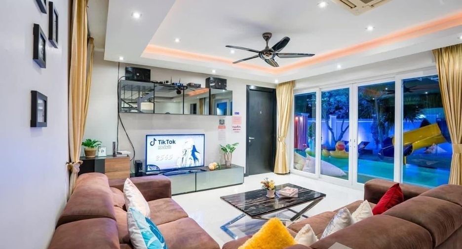Villa en alquiler de 5 habitaciones en Bang Lamung, Chonburi
