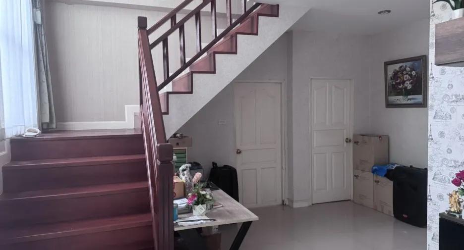 For sale 3 bedrooms house in Mueang Lop Buri, Lopburi