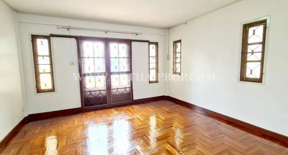 For sale 3 bedrooms townhouse in Bang Bua Thong, Nonthaburi