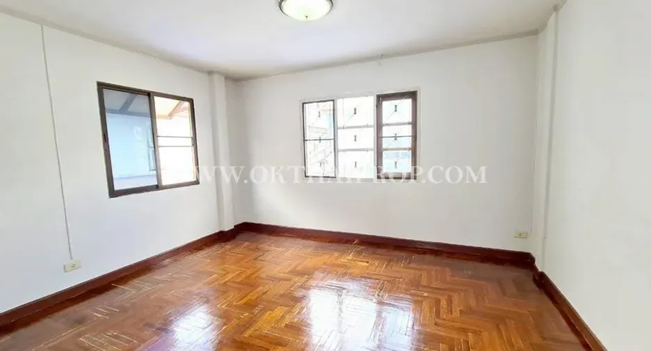 For sale 3 bedrooms townhouse in Bang Bua Thong, Nonthaburi