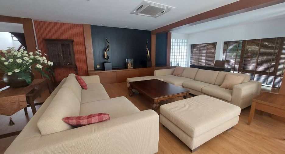 À vendre et à louer 5 chambres maison à Watthana, Bangkok