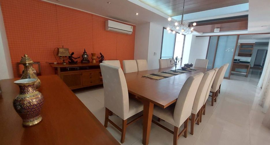 À vendre et à louer 5 chambres maison à Watthana, Bangkok