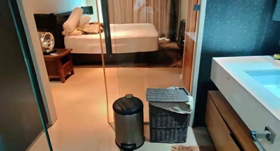 For sale 1 Beds condo in Sathon, Bangkok