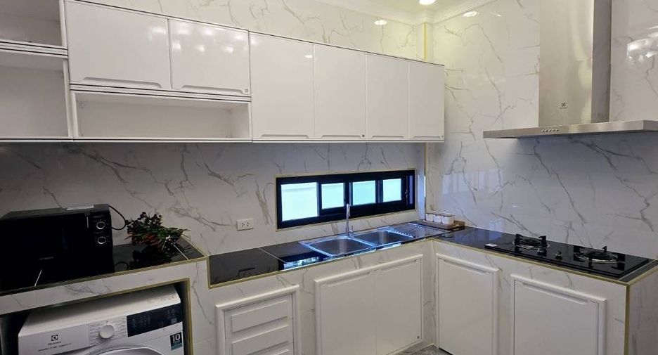 Casa en venta de 3 habitaciones en Bang Lamung, Chonburi