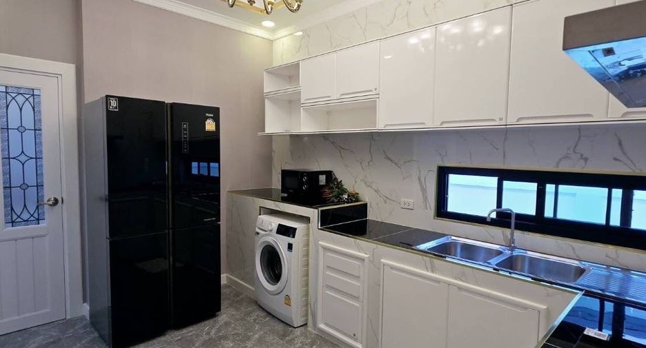 Casa en venta de 3 habitaciones en Bang Lamung, Chonburi