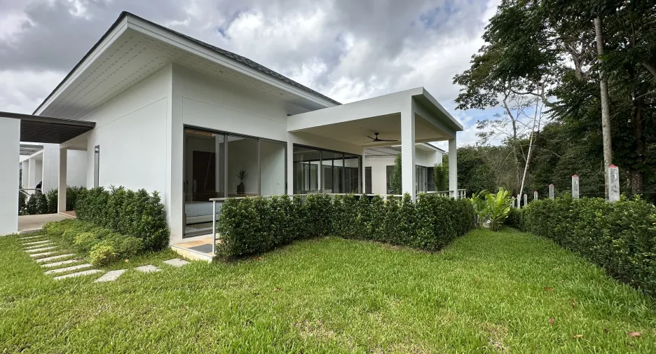 For sale 4 bedrooms villa in Takua Thung, Phang Nga