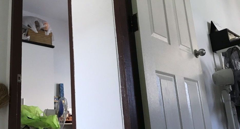 For sale 4 bedrooms townhouse in Min Buri, Bangkok