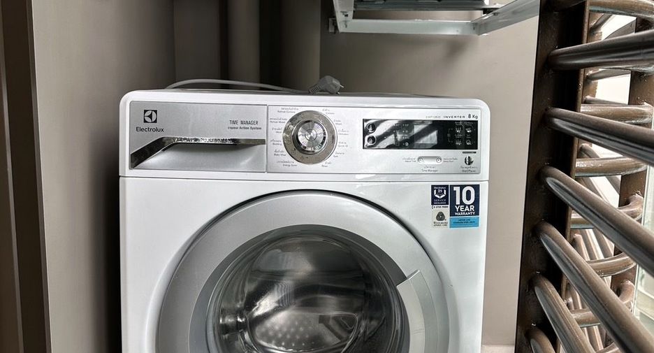 For sale 1 bed condo in Khlong Toei, Bangkok