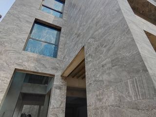 Casa adosada en venta y en alquiler de 3 habitaciones en Watthana, Bangkok
