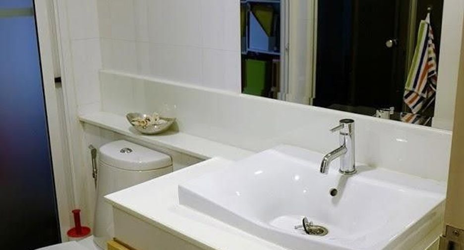 For sale 2 bedrooms condo in Watthana, Bangkok