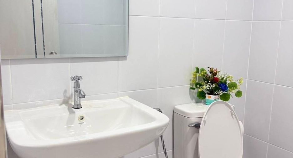 Casa adosada en venta de 2 habitaciones en Bang Lamung, Chonburi