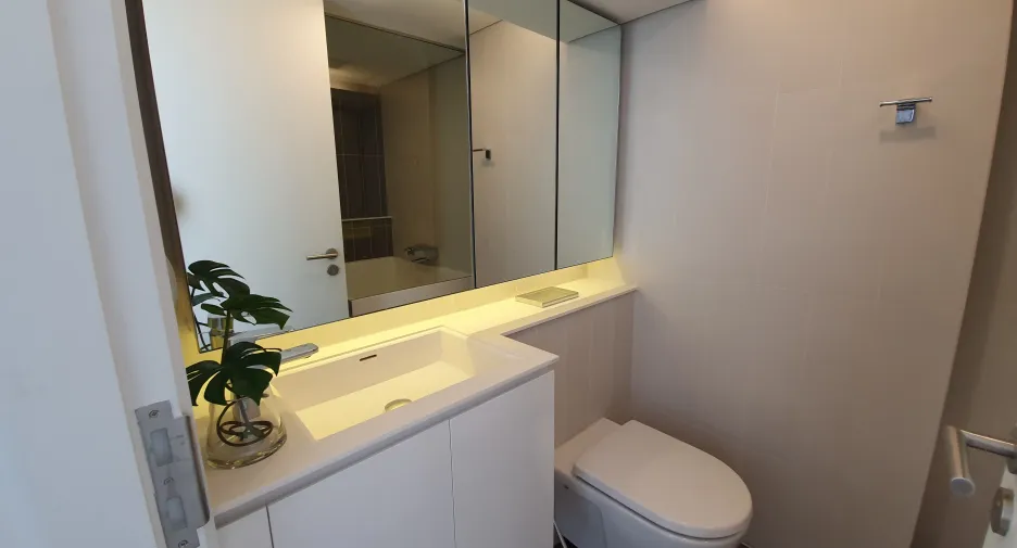 For sale and for rent 2 bedrooms condo in Khlong Toei, Bangkok
