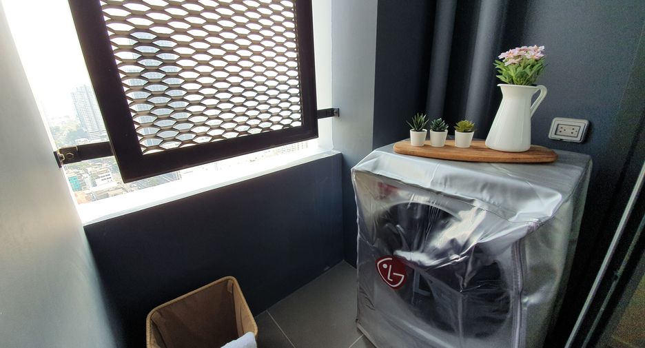 Condo en venta y en alquiler de 2 habitaciones en Khlong Toei, Bangkok